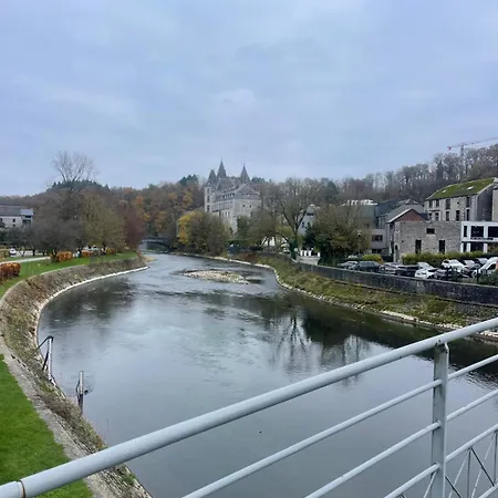 Luxe De Cuberdon In 木屋